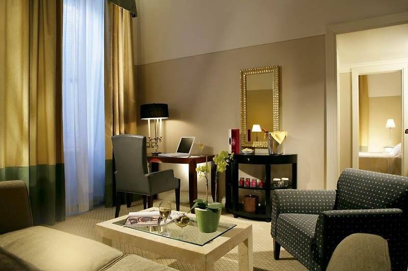 Grand  De La Minerve