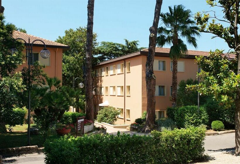 Fotos del hotel The Church Village:  7
