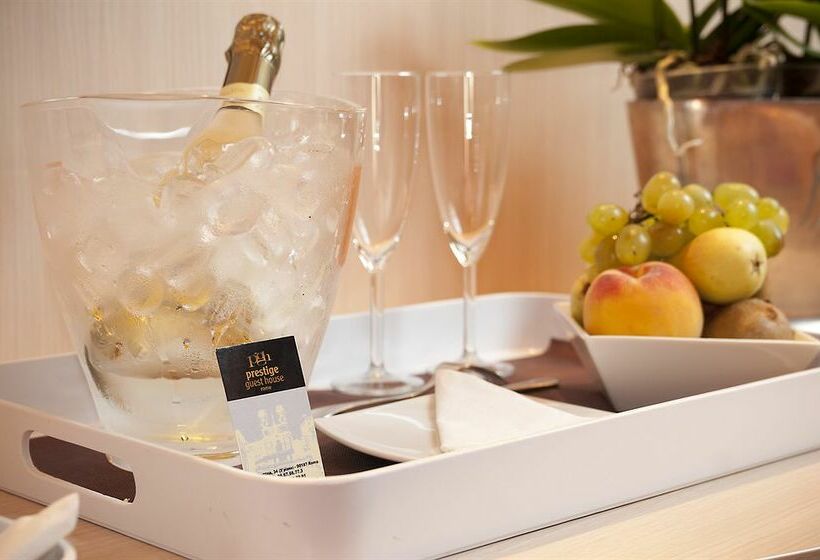 Fotos del hotel Prestige Guest House:  3