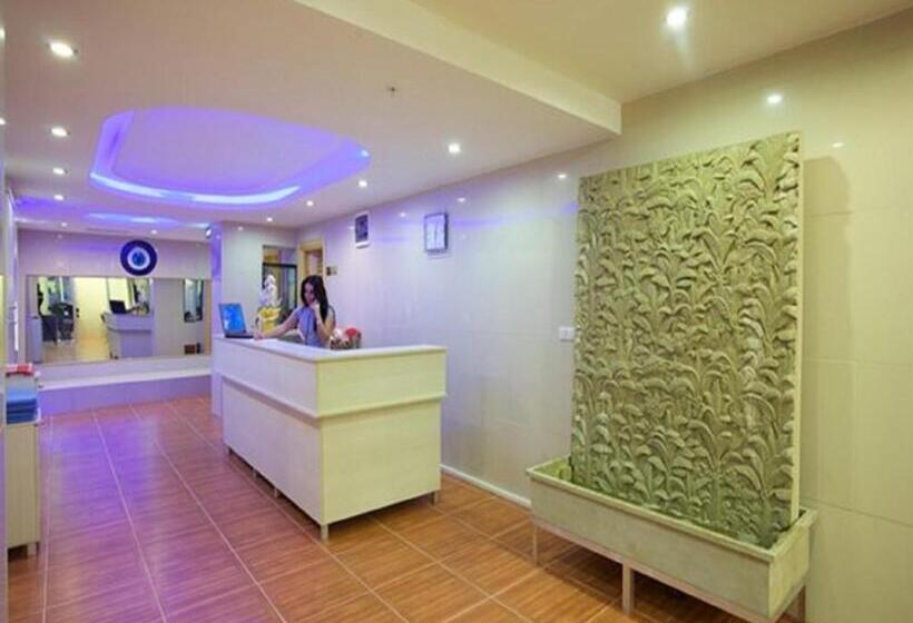 Fotos del hotel The City:  18