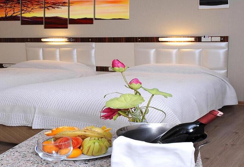 Fotos del hotel The City:  27
