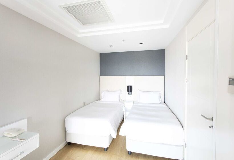 Fotos del hotel Radisson Residences Avrupa Tem Istanbul:  23