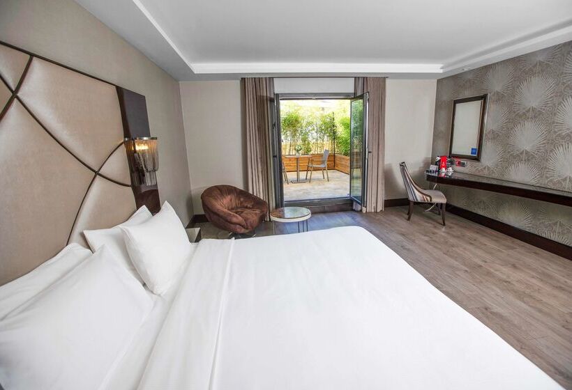 Fotos del hotel Doubletree By Hilton Istanbul Esentepe:  31