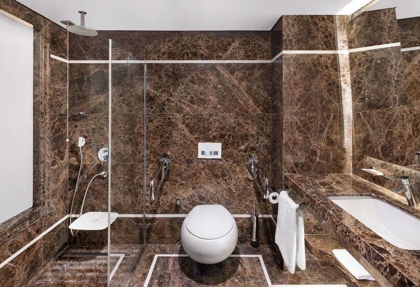 Fotos del hotel Doubletree By Hilton Istanbul Esentepe:  2