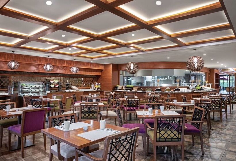 Fotos del hotel Doubletree By Hilton Istanbul Esentepe:  3