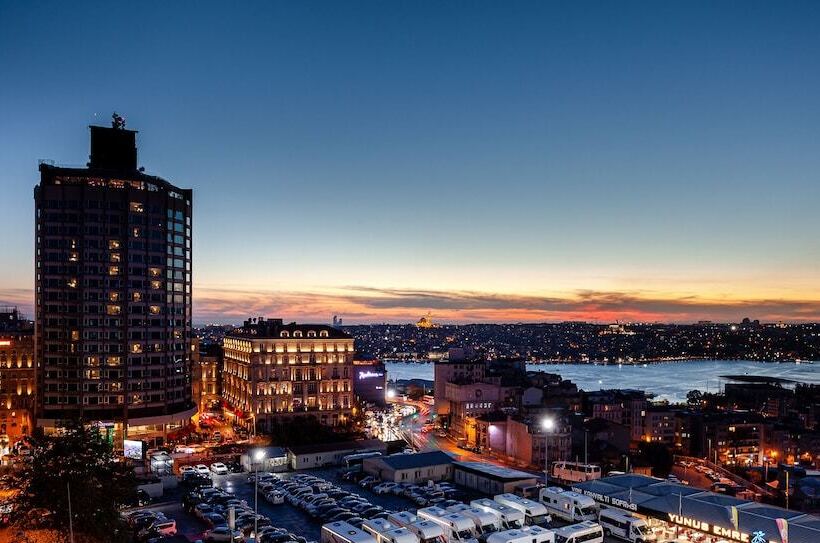 Fotos del hotel Grand  De Pera:  18