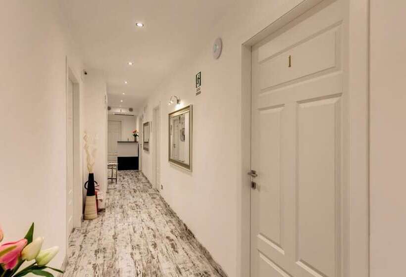 Fotos del hotel Colonna 18:  15