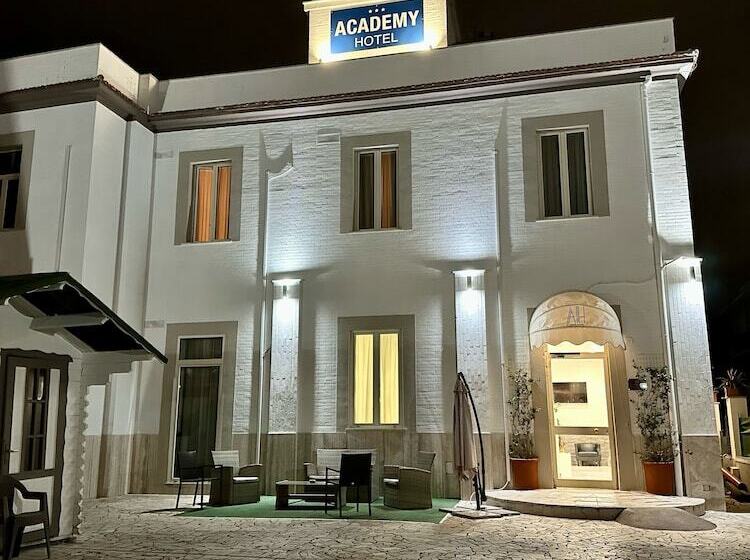 Fotos del hotel Academy:  15