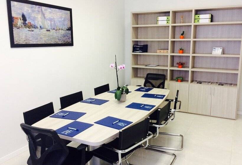 Fotos del hotel Academy:  18