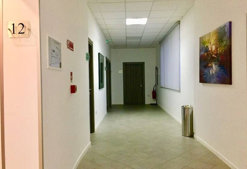 Fotos del hotel Academy:  20