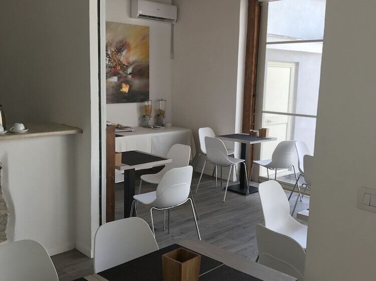 Fotos del hotel Academy:  7